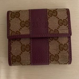Gucci wallet (read description)